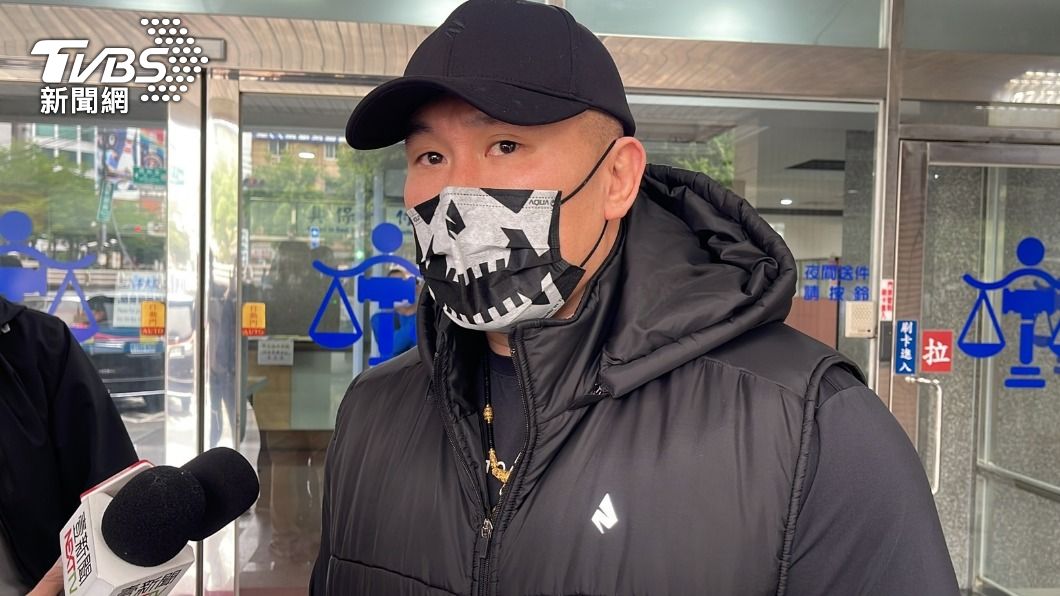 昔痛罵周玉蔻!得知確診 館長改稱「老大姐」、送補品
