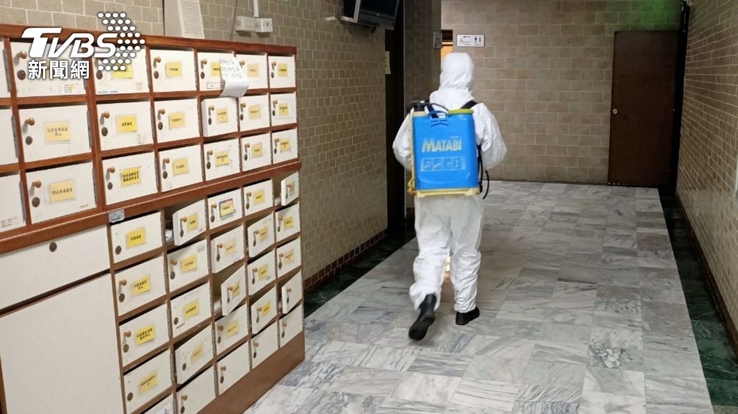 輔大校長染疫校園消毒 80人以上班級遠距授課