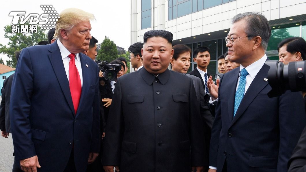 文在寅任內還促成時任美國總統的川普與金正恩會面。(圖/達志影像美聯社)