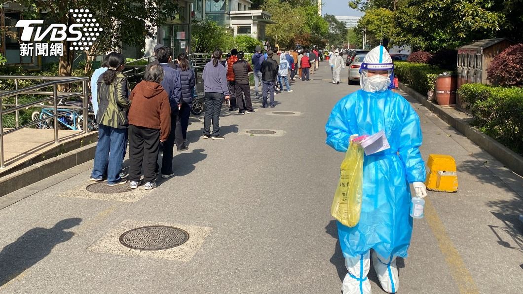 中國大陸各地疫情升溫。(圖/達志影像路透社)