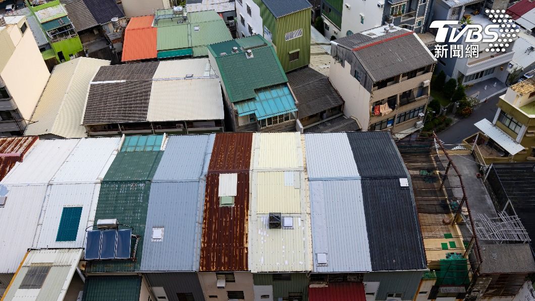 1家4口住在鐵皮屋裡。（示意圖／shutterstock達志影像）