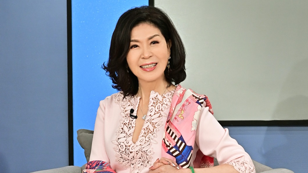 73歲白嘉莉狀態驚人！久違進棚回顧「工地裝上陣」過往