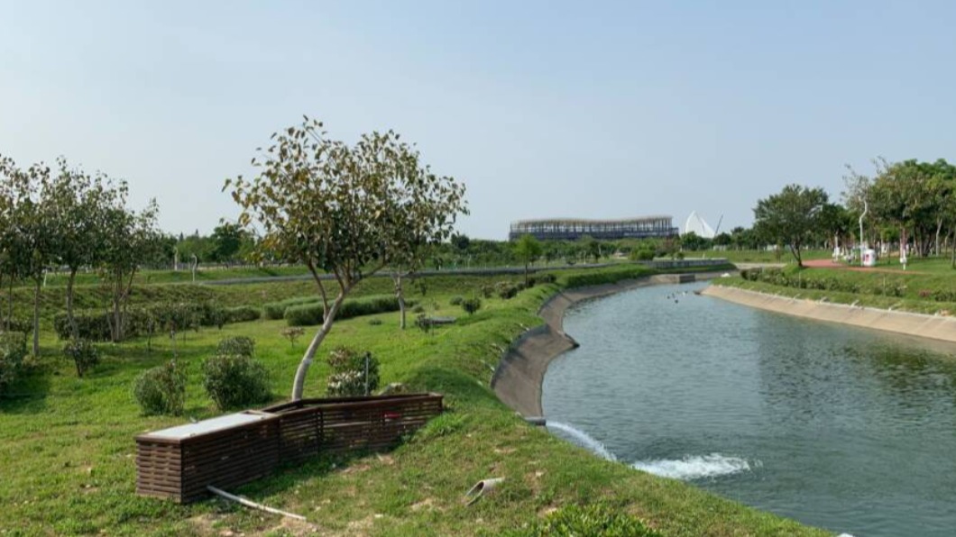 公園第一排、交通便利! 台中綠海新案每坪上看百萬元