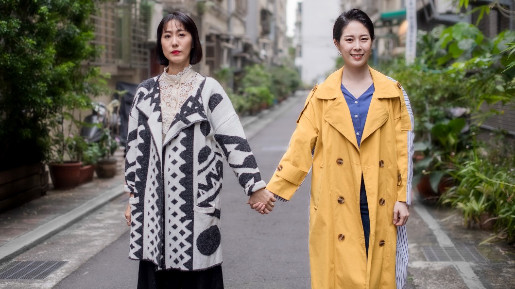 張詩盈（左）對蔡亘晏第一印象是「空靈美少女」。（圖／LiTV、巨宸製作提供）