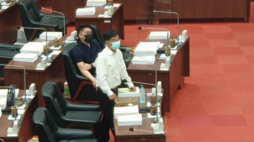 議員建議頒布「群聚限令」　高市府：控制確診數緩升