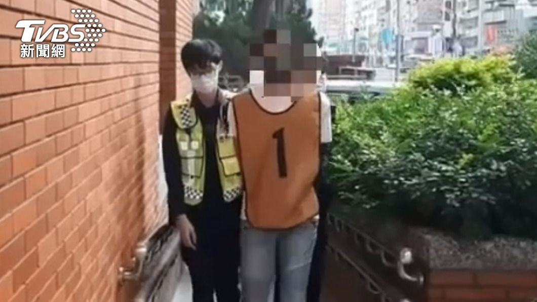 楊男和朋友各自遭警方送辦。(圖/TVBS)