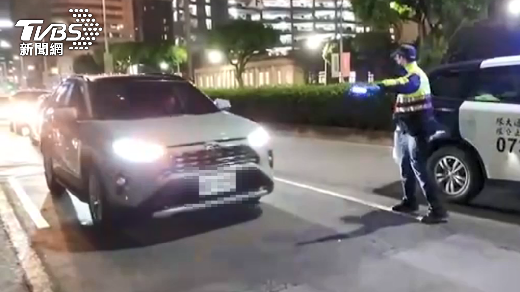 警方大執法希望可以遏止噪音車歪風。（圖／TVBS）
