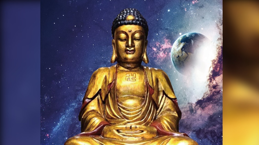 明末清初樟木雕髹漆泥金金身釋迦牟尼佛法像