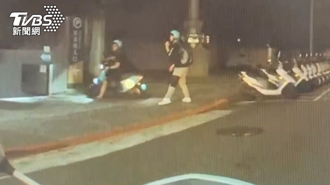 警方準備要外出巡邏的時候就發現。（圖／TVBS）