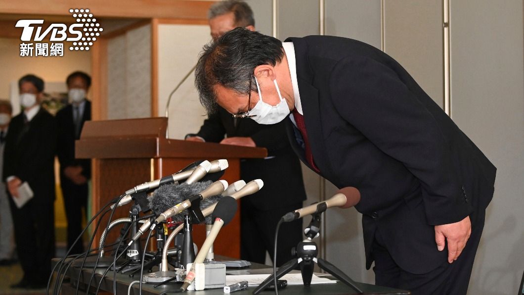 北海道船難至少11死　船公司社長「跪地10秒」致歉