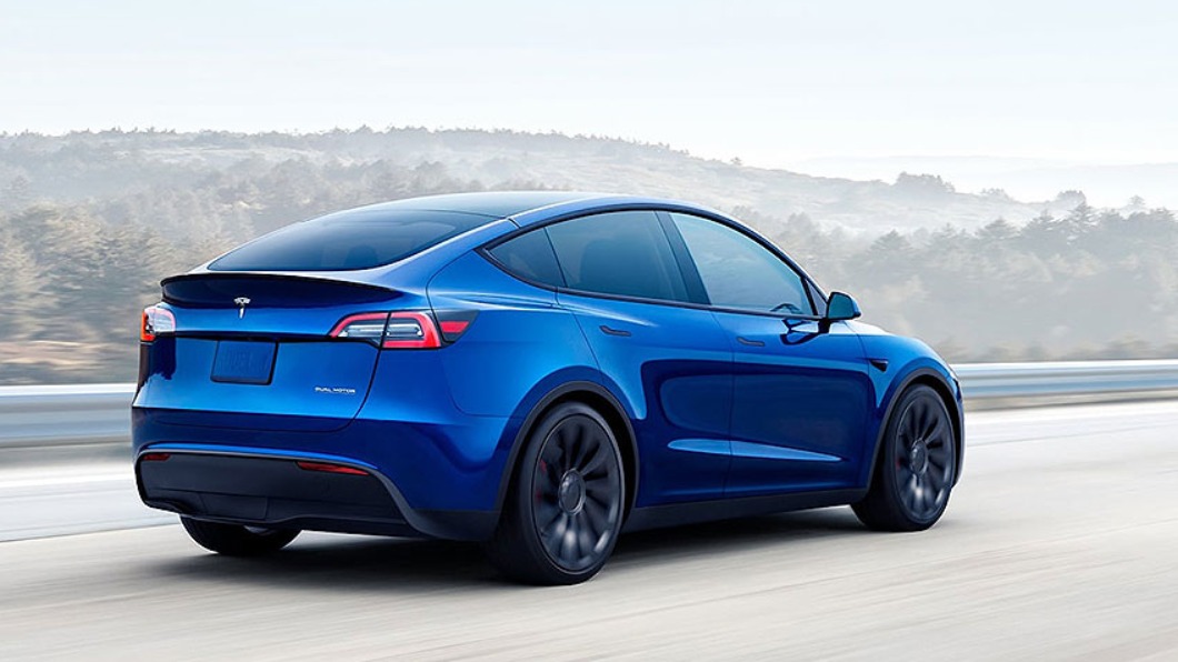 美國NHTSA對特斯拉進行調查,也影響股價。(圖/翻攝自Tesla)