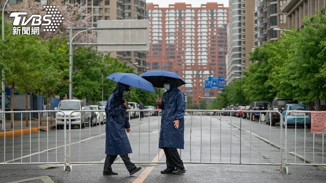 北京及上海2地疫情升溫,經濟也跟著受影響。(圖/達志影像美聯社)