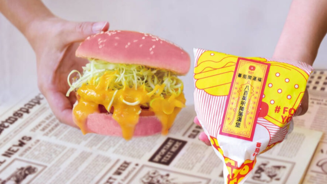 漢堡也「降肉」! 早午餐店快閃限定「800英呎降落漢堡」