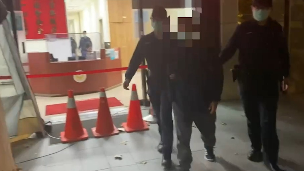 警方將蕭男移送法辦。（圖／警方提供）