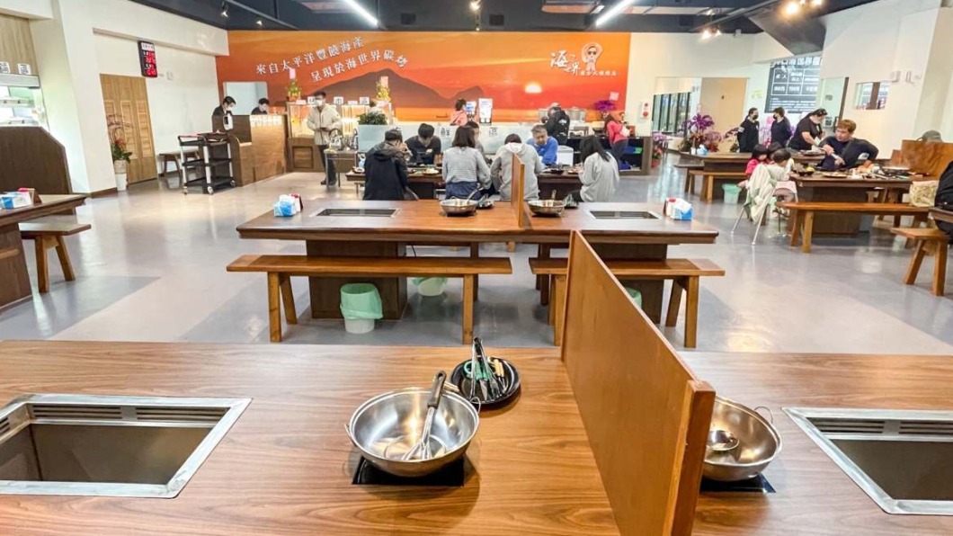 用餐座位區是以4人位為主，座位間距都很寬敞。（圖／跟著皮皮爬爬go提供）