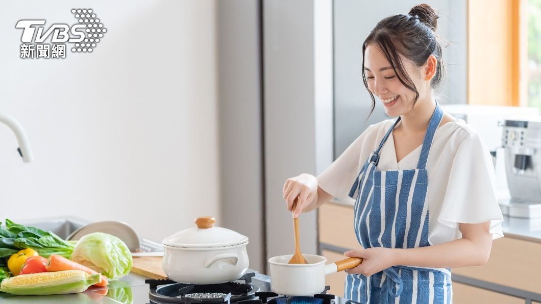 單身女性生活較為充實快樂，相對也更加長壽。（示意圖／shutterstock達志影像）
