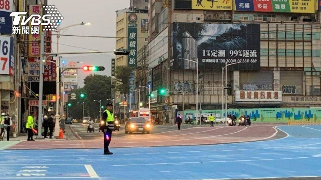 「類火車」上路！憂連假車潮大打結　高市動員5百警交管