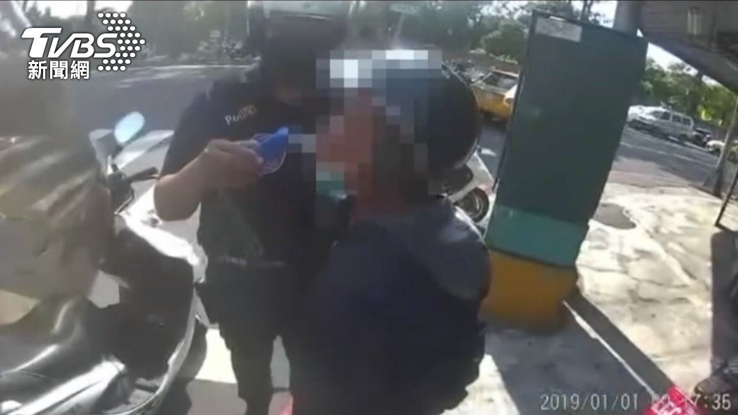 酒駕阿伯無罩被抓 吹完超標竟問:可以改拒測嗎?