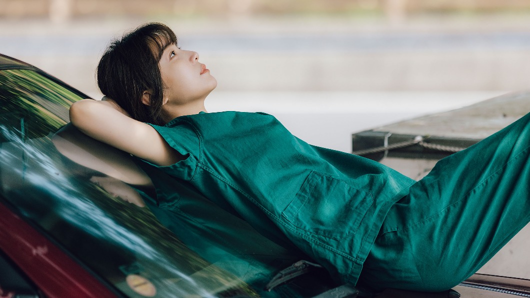 《村裡來了個暴走女外科》成為最符合時宜的追劇清單之一。（圖／公共電視提供）