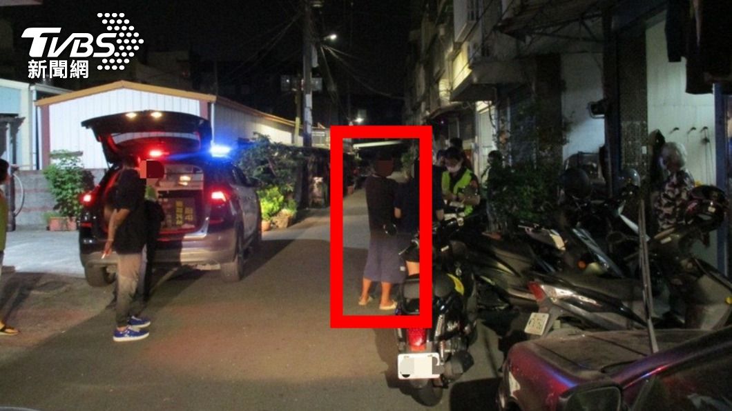 糗大了!趁員警上廁所 酒駕肇事嫌犯「解開腳鐐」逃逸