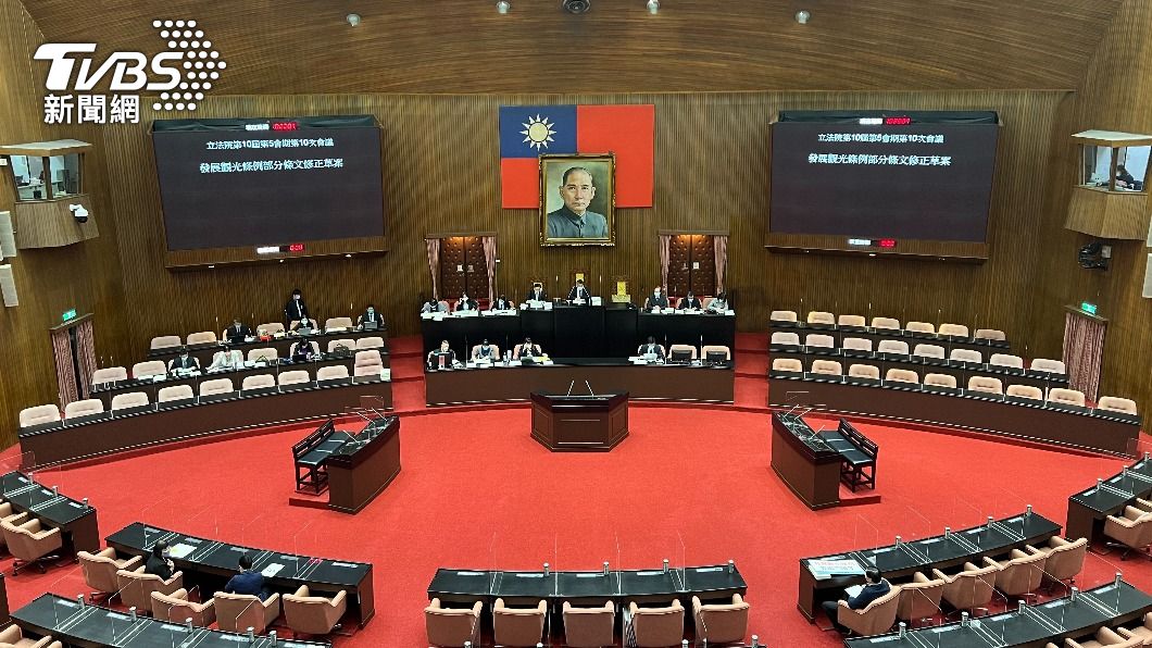 綠委蔡適應、林靜儀接連確診 立院:居隔立委可採視訊開會