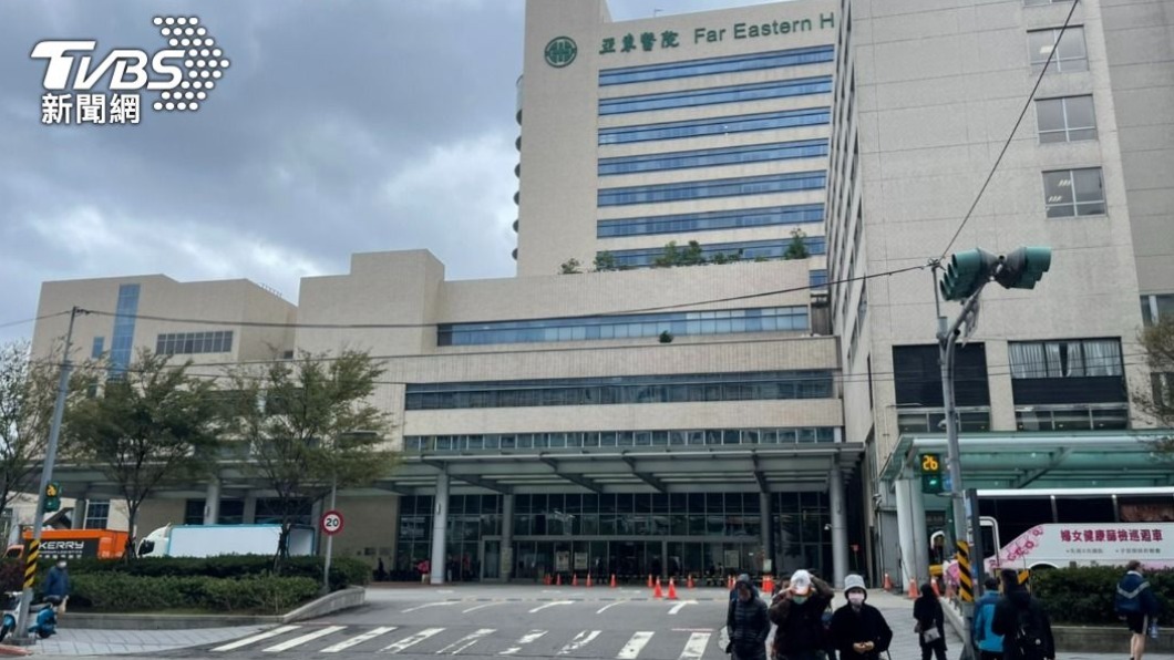 1歲嬰叫不醒!父母陽性只能苦等 護理師:輕症別來急診