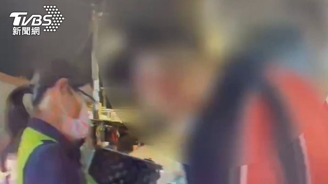 酒駕犯從警所落跑!酒測畫面曝 警:遭解開腳鐐未損壞、尺寸正常