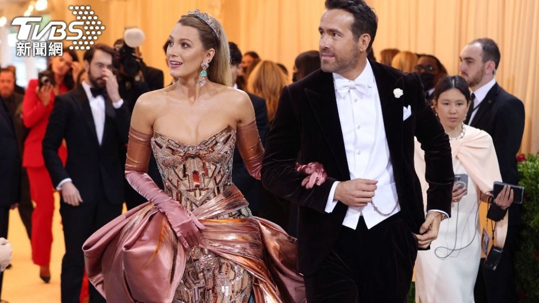 萊恩雷諾斯(Ryan Reynolds)與布蕾克萊弗莉(Blake Lively)。(圖/達志影像美聯社)