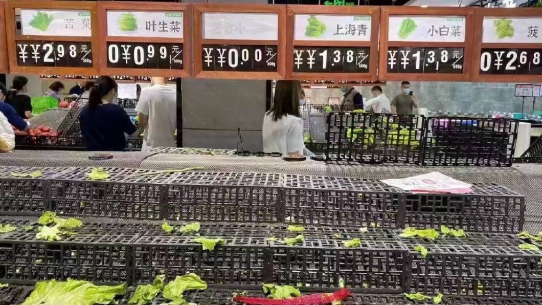 蔬菜區一掃而空。(圖/翻攝自微博)