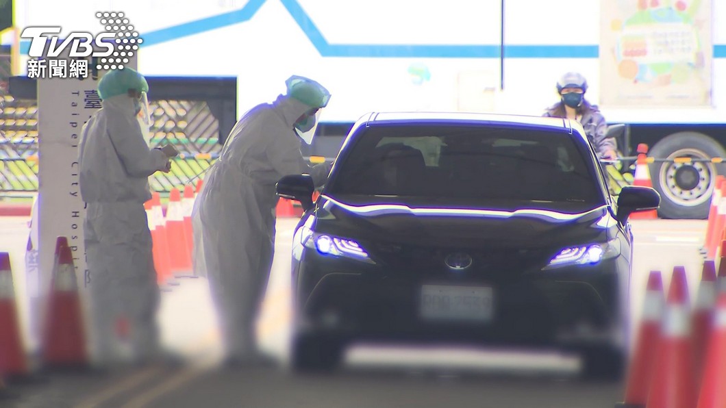 議員質疑PCR量能、站點不足 北市:已加設車來速