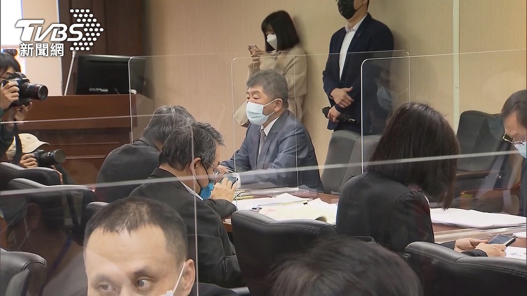何時可脫罩?陳時中估「這個時間點」後可能慢慢放寬