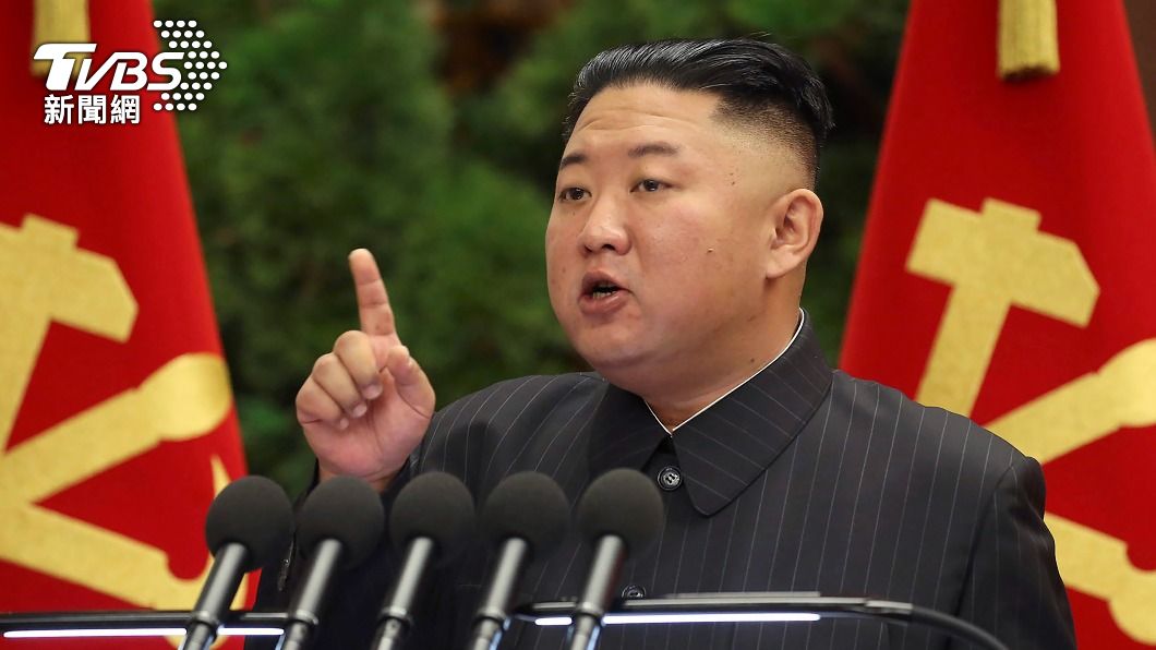 北韓政府官員積極動員上班族下鄉幫助農民,力拚對抗缺糧困境,(圖/達志影像美聯社)