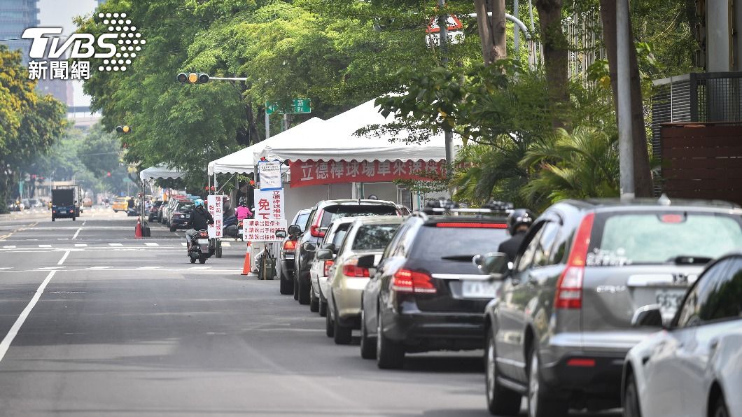 防「車來速」堵塞誤闖 高市府:人潮高峰時會分流