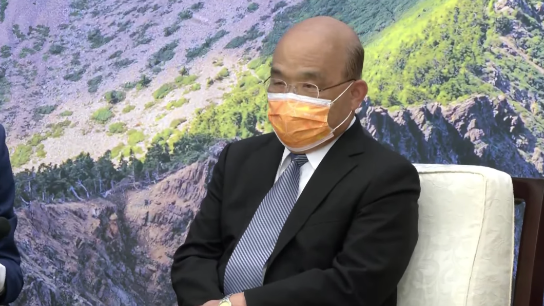 行政院長蘇貞昌今(4日)接見日本自民黨青年局長小倉將信訪團。(圖/翻攝政院直播)