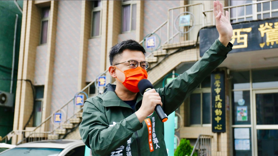 新北消防局長遭爆婚外情稱「對不起市長」 卓冠廷:對恩恩案不曾說抱歉