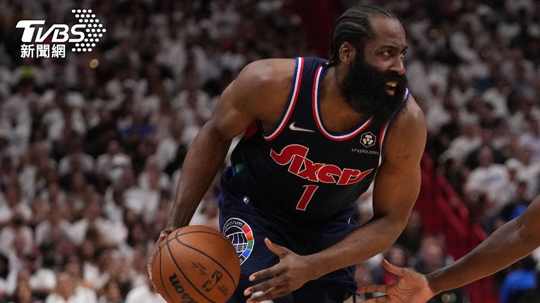 哈登（James Harden）季後賽表現低迷，引起76人球迷不滿。（圖／達志影像路透社）