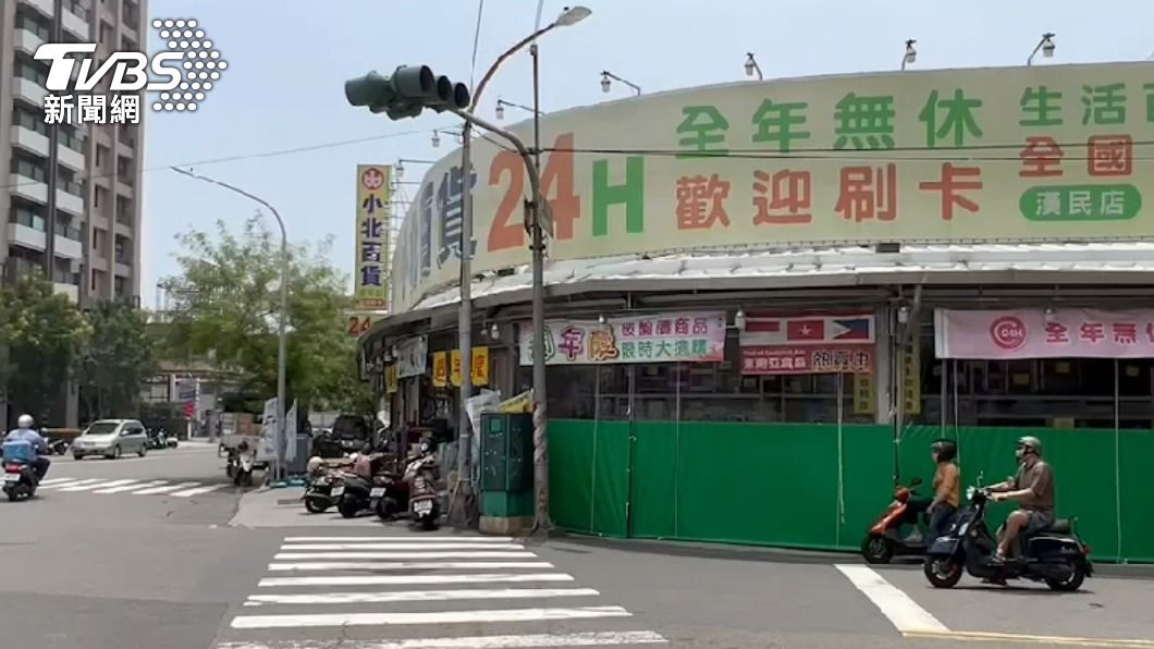小港一間小北凌晨被搶。（圖／TVBS）
