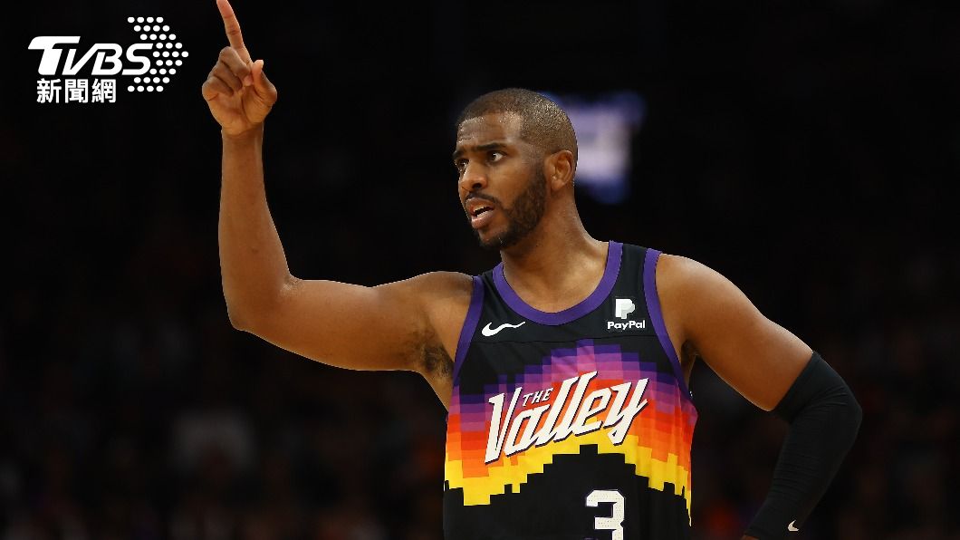 太陽主控保羅(Chris Paul)在決勝節一夫當關,攻勢連發甩掉對手糾纏。