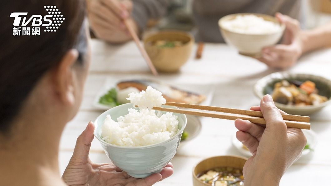 網友認為沒有共餐可能是關鍵。(示意圖/shutterstock 達志影像)