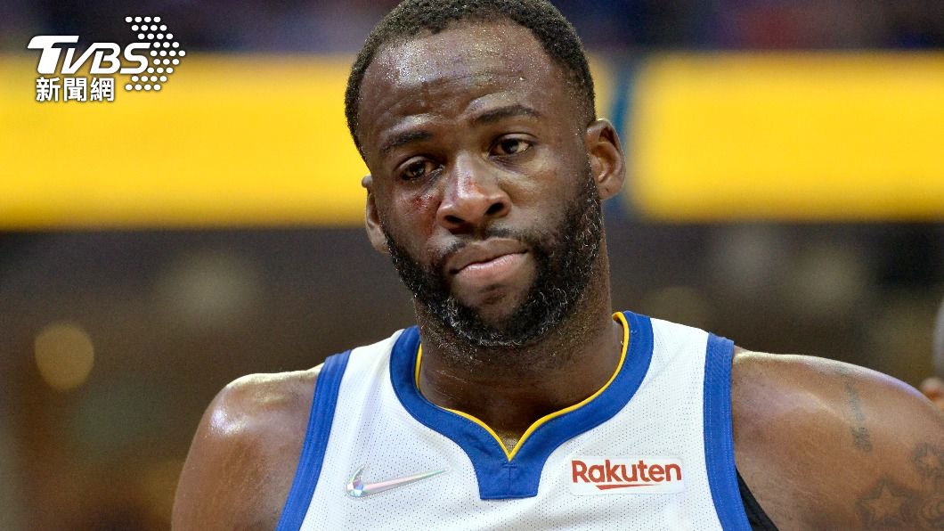 勇士格林(Draymond Green)因對球迷比中指遭罰2萬5000美金。(圖/達志影像美聯社)