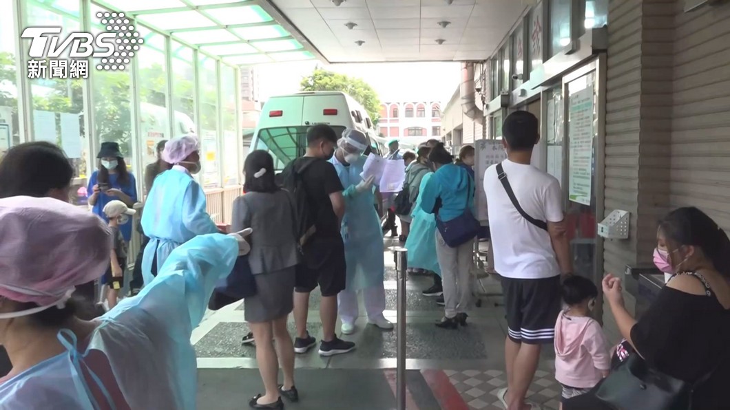 疾管署爆特權!主秘插隊做PCR 指揮中心:會接觸重要幹部