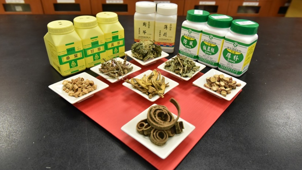 板藍根、魚腥草、黃芩等經證實能有效對抗新冠病毒。(圖/恩主公醫院提供)