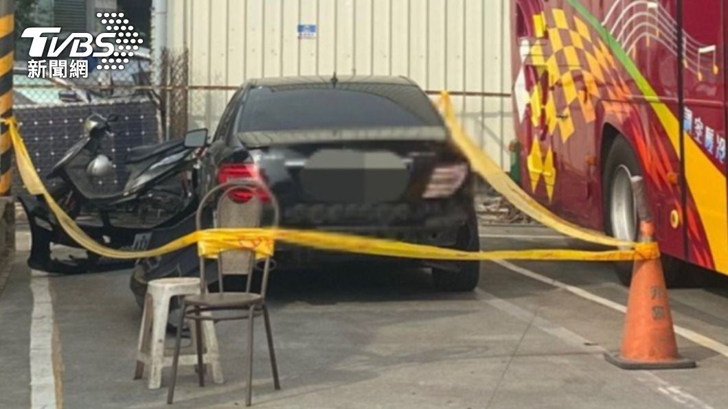 因竊盜被追緝!囂張嫌遇警盤查 竟開賓士衝撞逃逸
