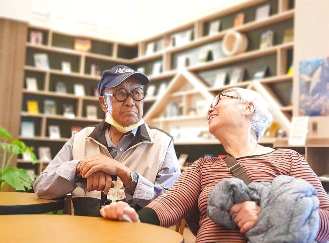 脫線非常感謝妻子一路陪著自己。(圖/翻攝自陳嘉成臉書)
