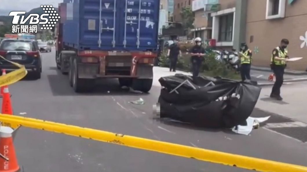 婦人當場死亡。（圖／翻攝自記者爆料網）