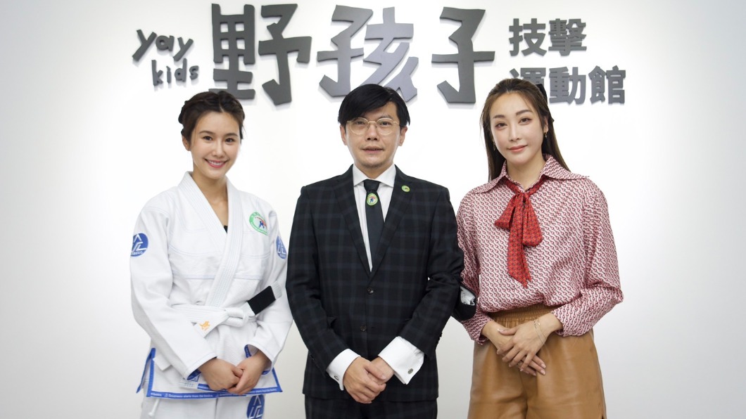 左起黃心娣、台灣柔術理事長蔡坤龍、吳沐玹。（圖／陳孝志提供）