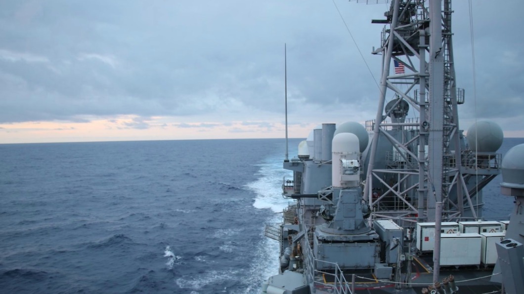 美軍船艦再度穿越台海。（圖/翻攝第七艦隊網頁）
