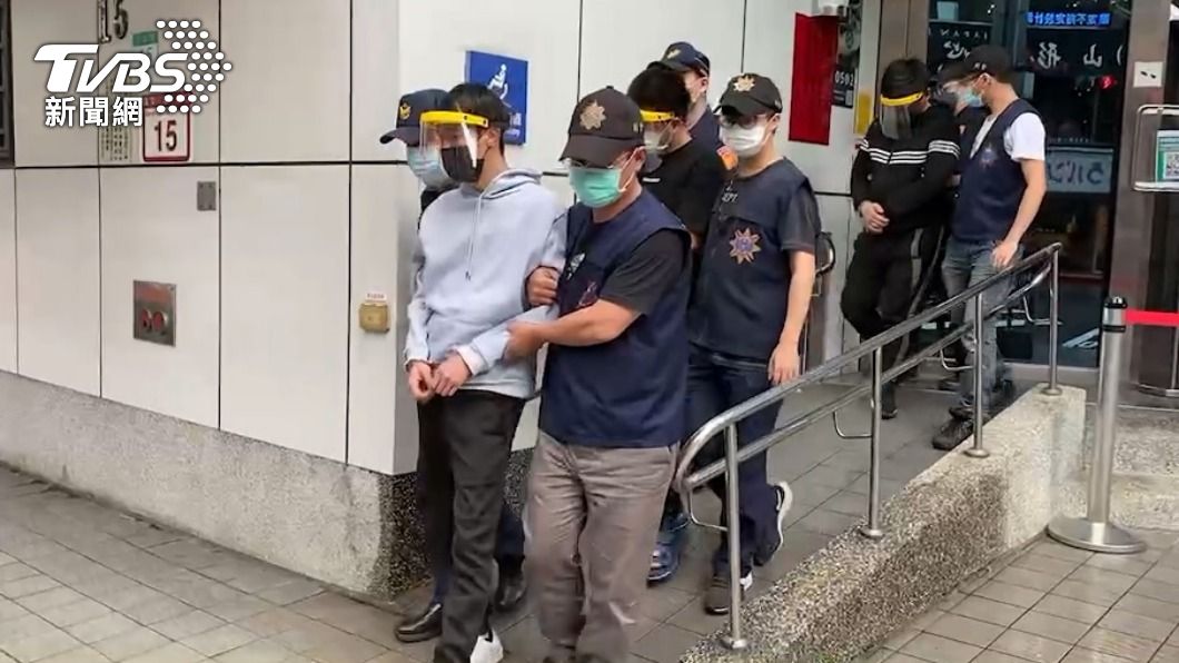 6嫌被警方移送。(圖/TVBS)