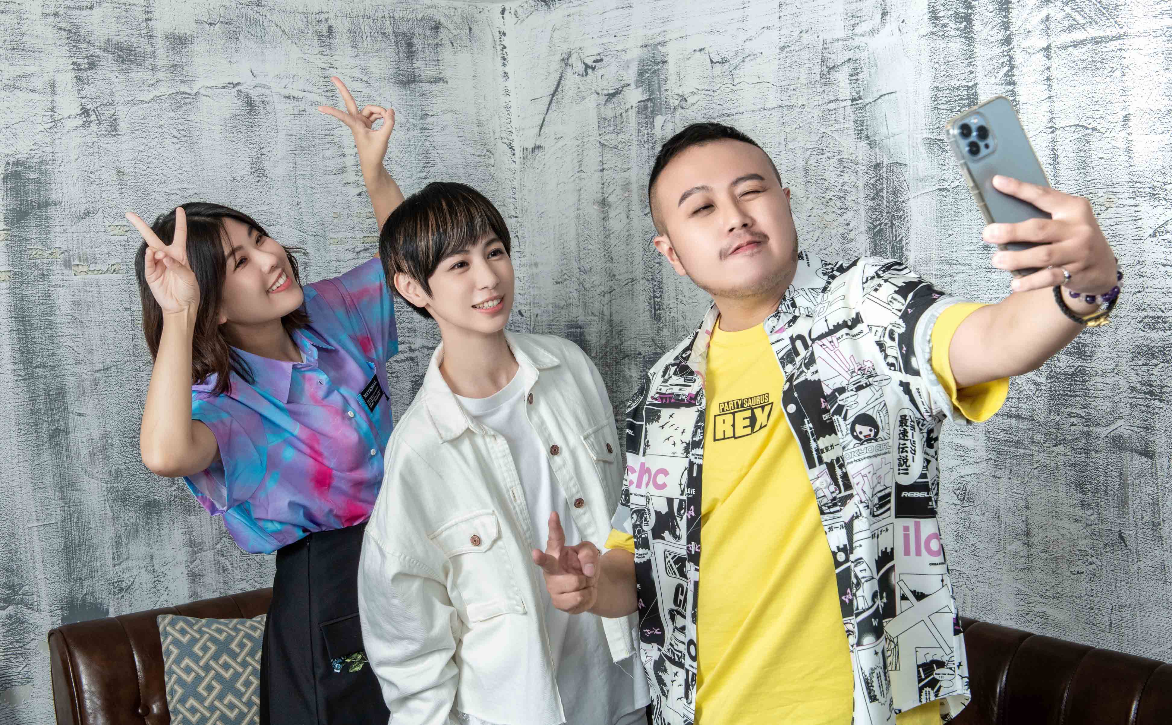 魏嘉瑩在節目中演唱多首經典歌曲。（圖／ADMIXX提供）