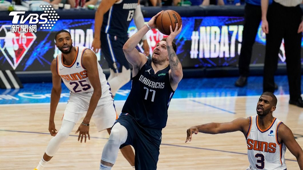 NBA獨行俠主場打爆太陽續命 系列賽追成3比3平手